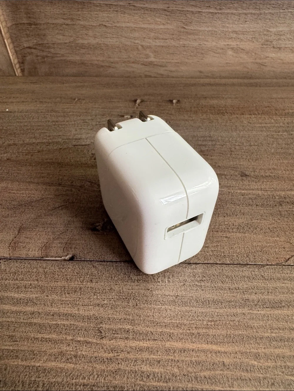 Apple 10W USB A1357 Power Adapter